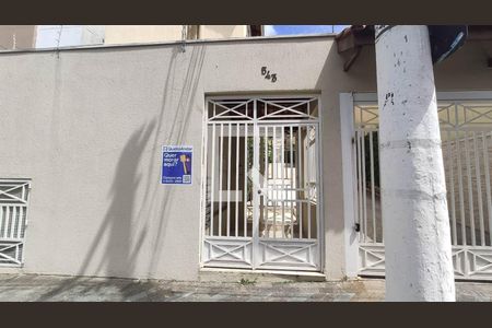 Casa de condomínio à venda com 160m², 3 quartos e 3 vagas Casa de condomínio à venda com 160m², 3 quartos e 3 vagasFachada