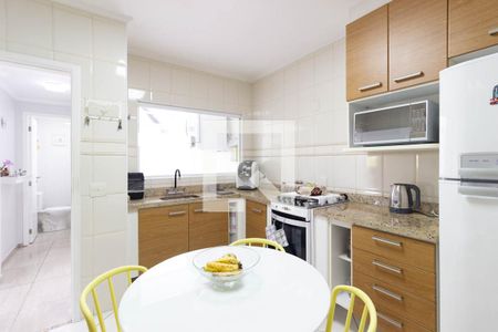 Casa de condomínio à venda com 160m², 3 quartos e 3 vagas Casa de condomínio à venda com 160m², 3 quartos e 3 vagasCozinha