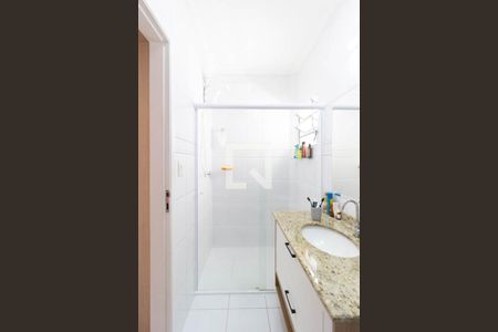 Casa de condomínio à venda com 160m², 3 quartos e 3 vagas Casa de condomínio à venda com 160m², 3 quartos e 3 vagasBanheiro Suíte