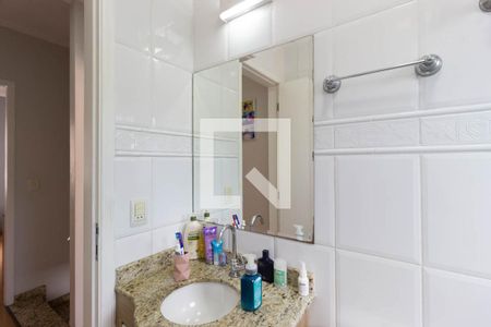 Casa de condomínio à venda com 160m², 3 quartos e 3 vagas Casa de condomínio à venda com 160m², 3 quartos e 3 vagasBanheiro