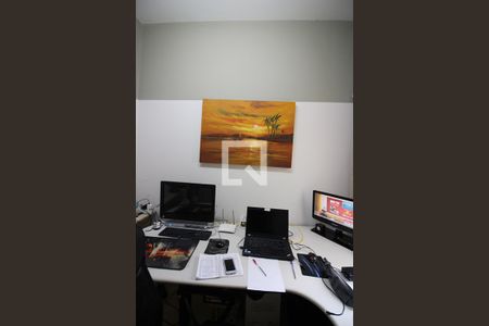 Apartamento à venda com 240m², 4 quartos e 3 vagasEscritório