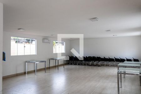 Apartamento para alugar com 44m², 2 quartos e 1 vaga Apartamento para alugar com 44m², 2 quartos e 1 vagaÁrea comum - Salão de festas
