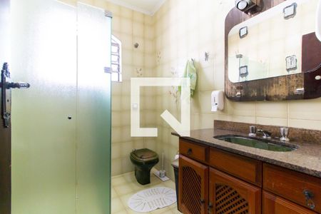 Casa à venda com 240m², 4 quartos e 2 vagas Casa à venda com 240m², 4 quartos e 2 vagasBanheiro