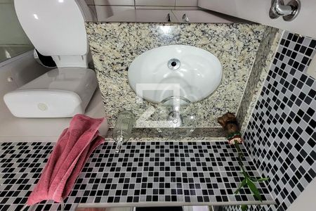 Apartamento à venda com 78m², 3 quartos e 2 vagasBanheiro Social