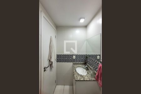 Apartamento à venda com 78m², 3 quartos e 2 vagasBanheiro Social