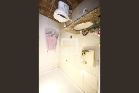 Casa à venda com 250m², 3 quartos e 4 vagasBanheiro de serviço