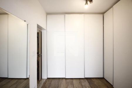 Casa à venda com 250m², 3 quartos e 4 vagasSuíte