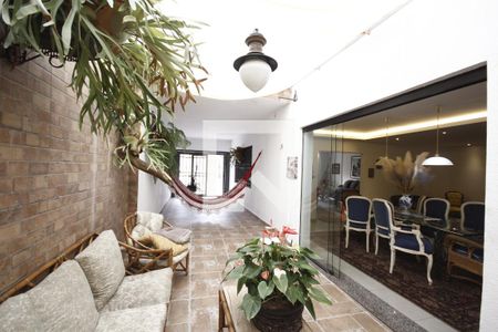 Casa à venda com 250m², 3 quartos e 4 vagasGaragem