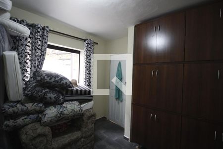 Casa à venda com 250m², 3 quartos e 4 vagasQuarto de Serviço