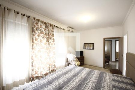 Casa à venda com 250m², 3 quartos e 4 vagasSuíte