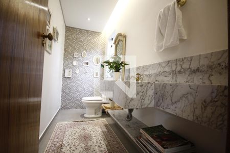 Casa à venda com 250m², 3 quartos e 4 vagasLavabo