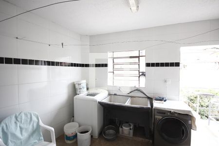 Casa à venda com 250m², 3 quartos e 4 vagasÁrea de Serviço