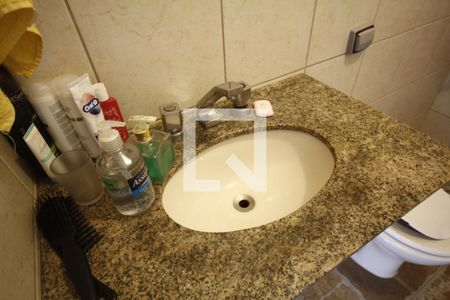 Casa à venda com 250m², 3 quartos e 4 vagasBanheiro de serviço