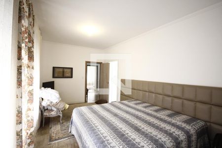 Casa à venda com 250m², 3 quartos e 4 vagasSuíte