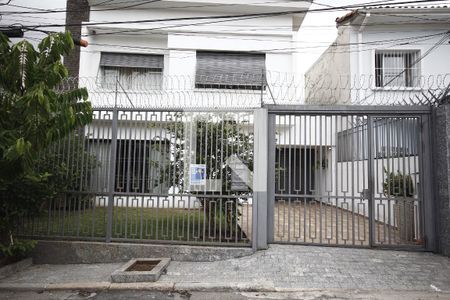 Casa à venda com 250m², 3 quartos e 4 vagasFachada