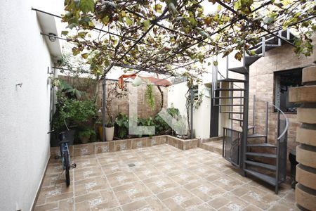 Casa à venda com 250m², 3 quartos e 4 vagasQuintal