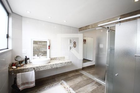 Casa à venda com 250m², 3 quartos e 4 vagasSuíte