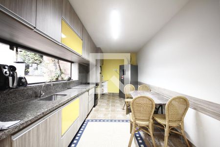 Casa à venda com 250m², 3 quartos e 4 vagasCozinha
