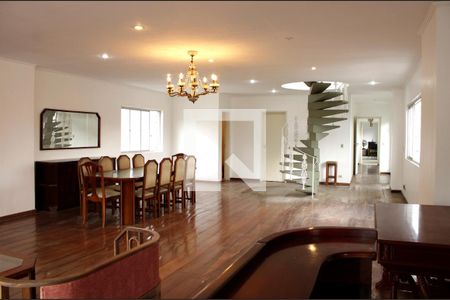 Sala de apartamento para alugar com 4 quartos, 250m² em Vila Maia, Guarujá