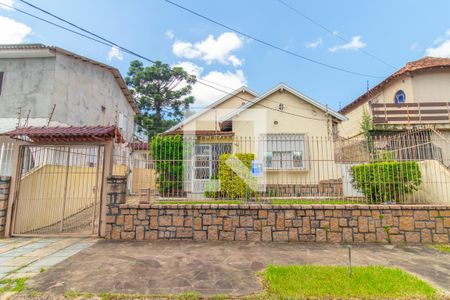 Casa à venda com 360m², 3 quartos e 2 vagasFachada