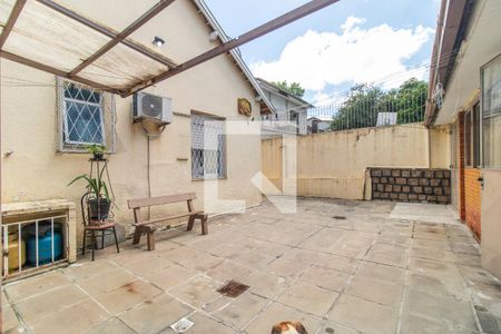 Casa à venda com 360m², 3 quartos e 2 vagasQuintal