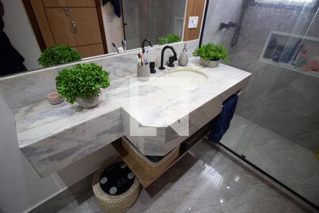 Apartamento à venda com 107m², 3 quartos e 2 vagasBanheiro da Suíte