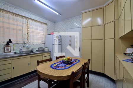 Casa à venda com 171m², 3 quartos e 2 vagasCozinha