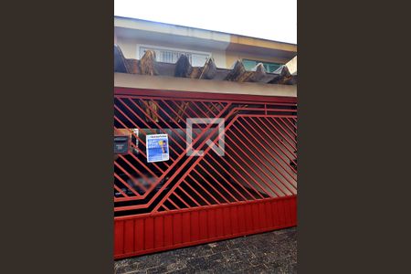 Casa à venda com 171m², 3 quartos e 2 vagasFachada