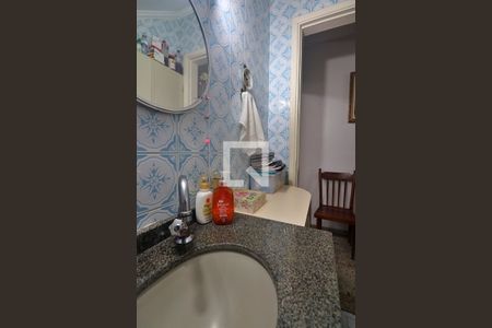 Casa à venda com 171m², 3 quartos e 2 vagasLavabo