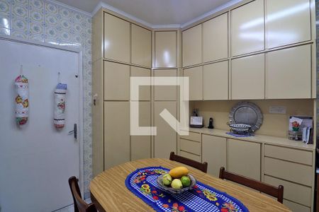 Casa à venda com 171m², 3 quartos e 2 vagasCozinha