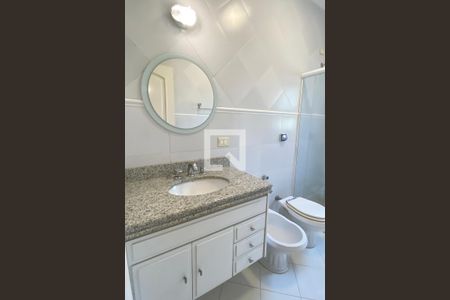 Casa de condomínio à venda com 1400m², 5 quartos e 6 vagasBanheiro da Suíte 3