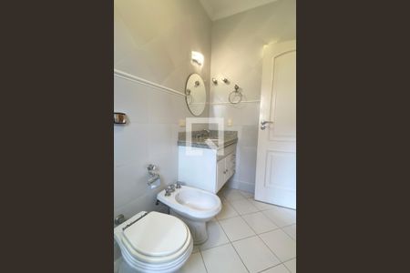 Casa de condomínio à venda com 1400m², 5 quartos e 6 vagasBanheiro da Suíte 2