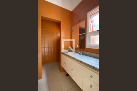 Casa de condomínio à venda com 1400m², 5 quartos e 6 vagasBanheiro da Suíte 4