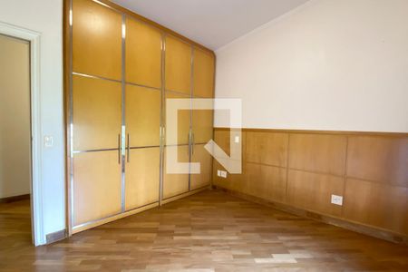 Casa de condomínio à venda com 1400m², 5 quartos e 6 vagasSuíte 2