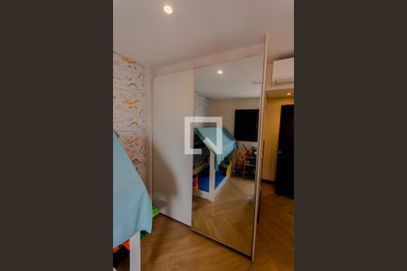 Apartamento à venda com 140m², 3 quartos e 2 vagas Apartamento à venda com 140m², 3 quartos e 2 vagasArmário