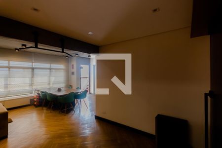 Apartamento à venda com 140m², 3 quartos e 2 vagas Apartamento à venda com 140m², 3 quartos e 2 vagasHall