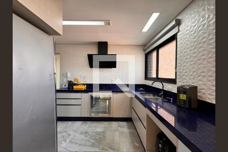 Apartamento à venda com 160m², 3 quartos e 3 vagas Apartamento à venda com 160m², 3 quartos e 3 vagasCozinha