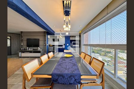 Apartamento à venda com 160m², 3 quartos e 3 vagas Apartamento à venda com 160m², 3 quartos e 3 vagasVaranda gourmet