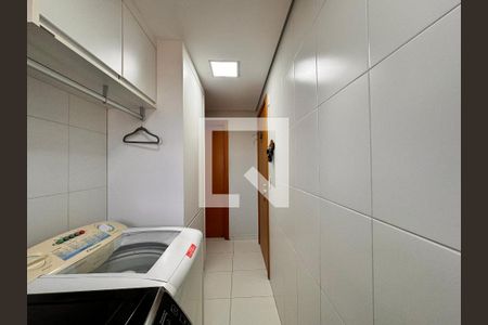 Apartamento à venda com 160m², 3 quartos e 3 vagas Apartamento à venda com 160m², 3 quartos e 3 vagasLavanderia