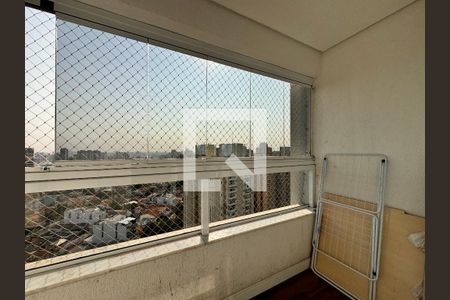 Apartamento à venda com 160m², 3 quartos e 3 vagas Apartamento à venda com 160m², 3 quartos e 3 vagasSacada da suíte 3