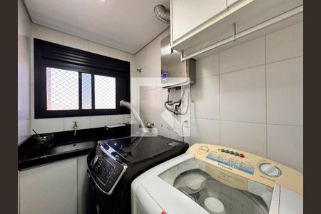 Apartamento à venda com 160m², 3 quartos e 3 vagas Apartamento à venda com 160m², 3 quartos e 3 vagasLavanderia