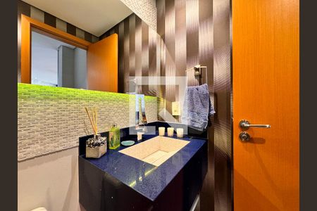 Apartamento à venda com 160m², 3 quartos e 3 vagas Apartamento à venda com 160m², 3 quartos e 3 vagasLavabo