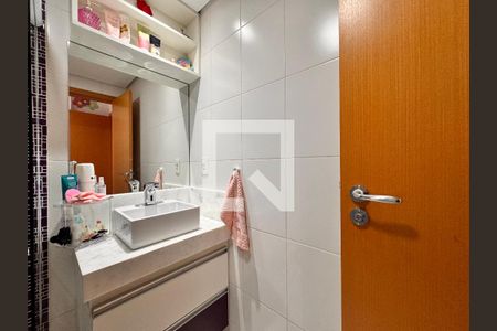 Apartamento à venda com 160m², 3 quartos e 3 vagas Apartamento à venda com 160m², 3 quartos e 3 vagasBanheiro da suíte 1