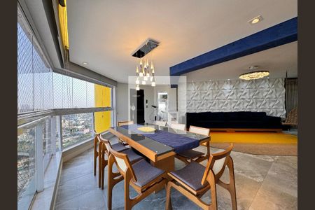 Apartamento à venda com 160m², 3 quartos e 3 vagas Apartamento à venda com 160m², 3 quartos e 3 vagasVaranda gourmet