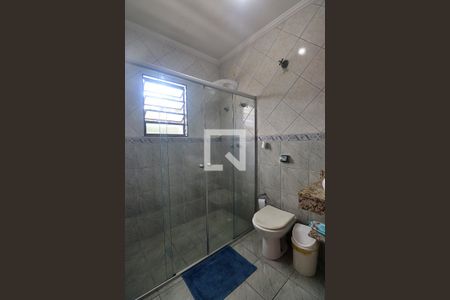 Casa à venda com 140m², 3 quartos e 3 vagasBanheiro da Suíte 1