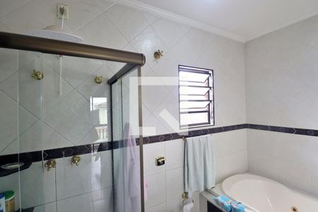 Casa à venda com 140m², 3 quartos e 3 vagasBanheiro da Suíte 2