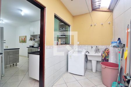 Casa à venda com 140m², 3 quartos e 3 vagasÁrea de Serviço