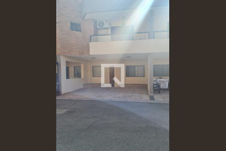 Casa de condomínio à venda com 167m², 3 quartos e 2 vagas