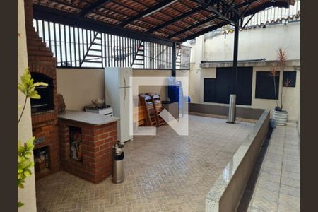 Casa de condomínio à venda com 167m², 3 quartos e 2 vagas