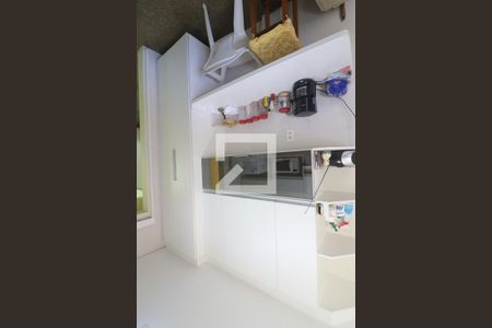 Casa à venda com 277m², 4 quartos e 5 vagasCozinha 